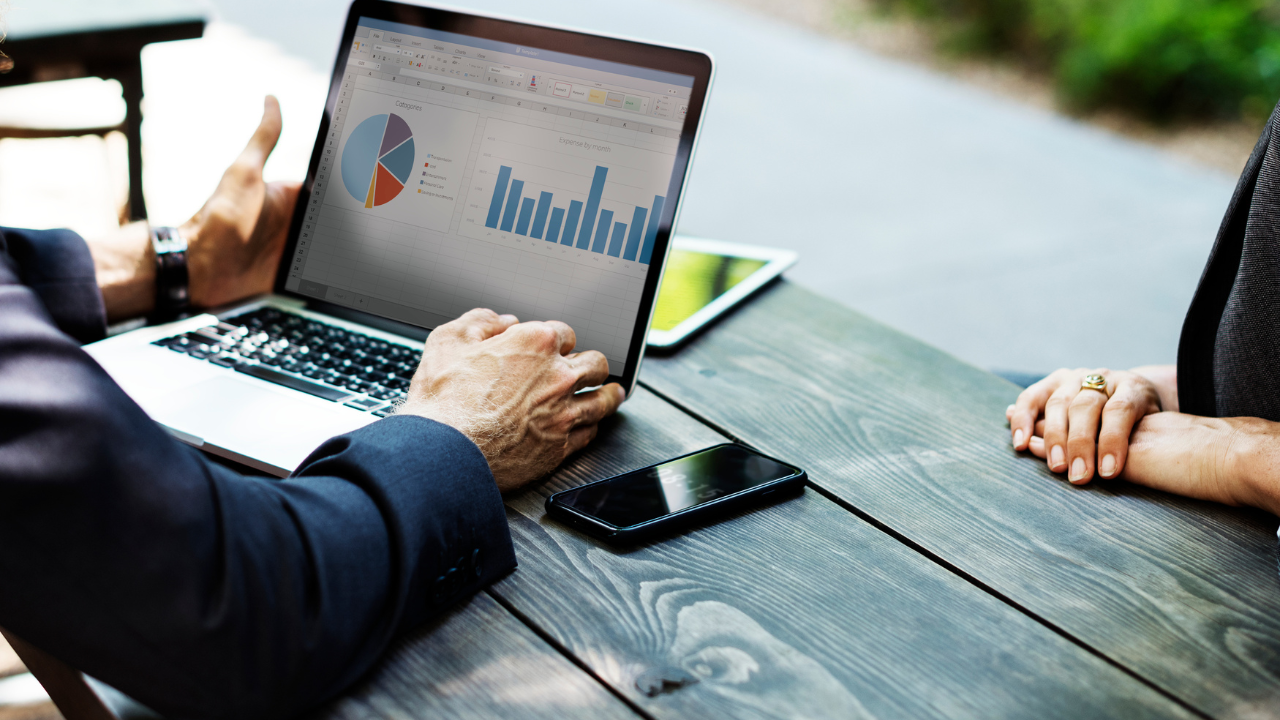 How to Build a Job-Ready Data Analytics Portfolio That Gets You Hired