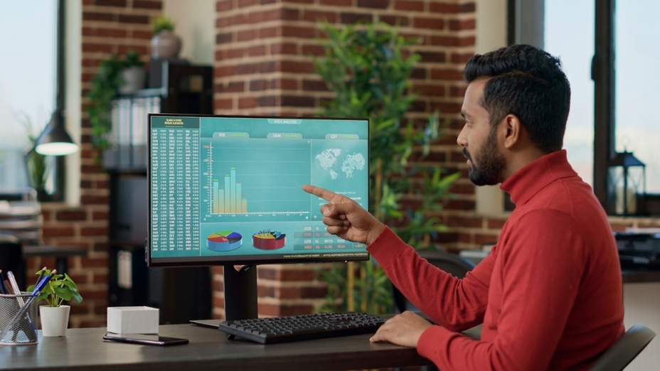 What Does a Data Analyst Actually Do Every Day? A Real-World Guide